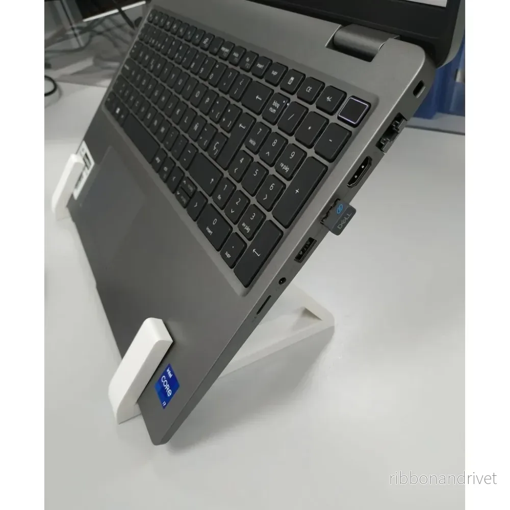 Stabil laptopstöd för ergonomisk kontorsanvändning