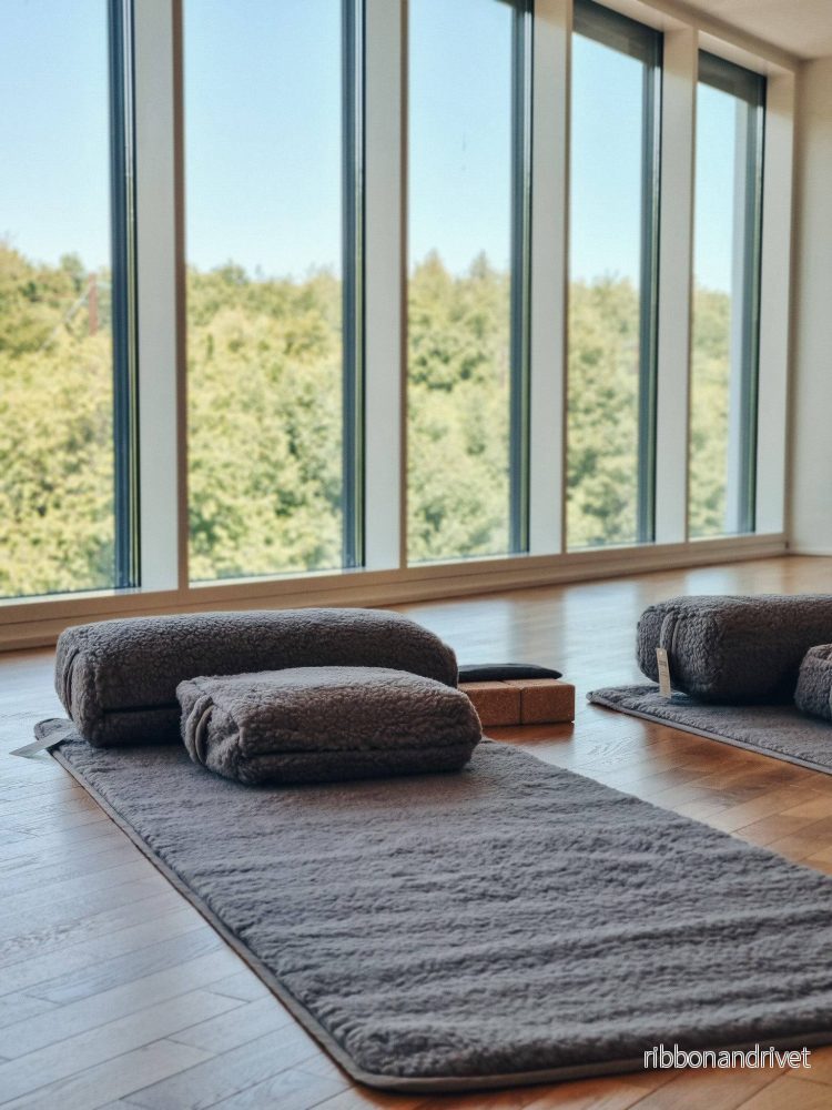Release Wool Yoga Mat 75 x 200 cm – Light Brown Release Wool Yoga Mat 75 x 200 cm – Light Brown