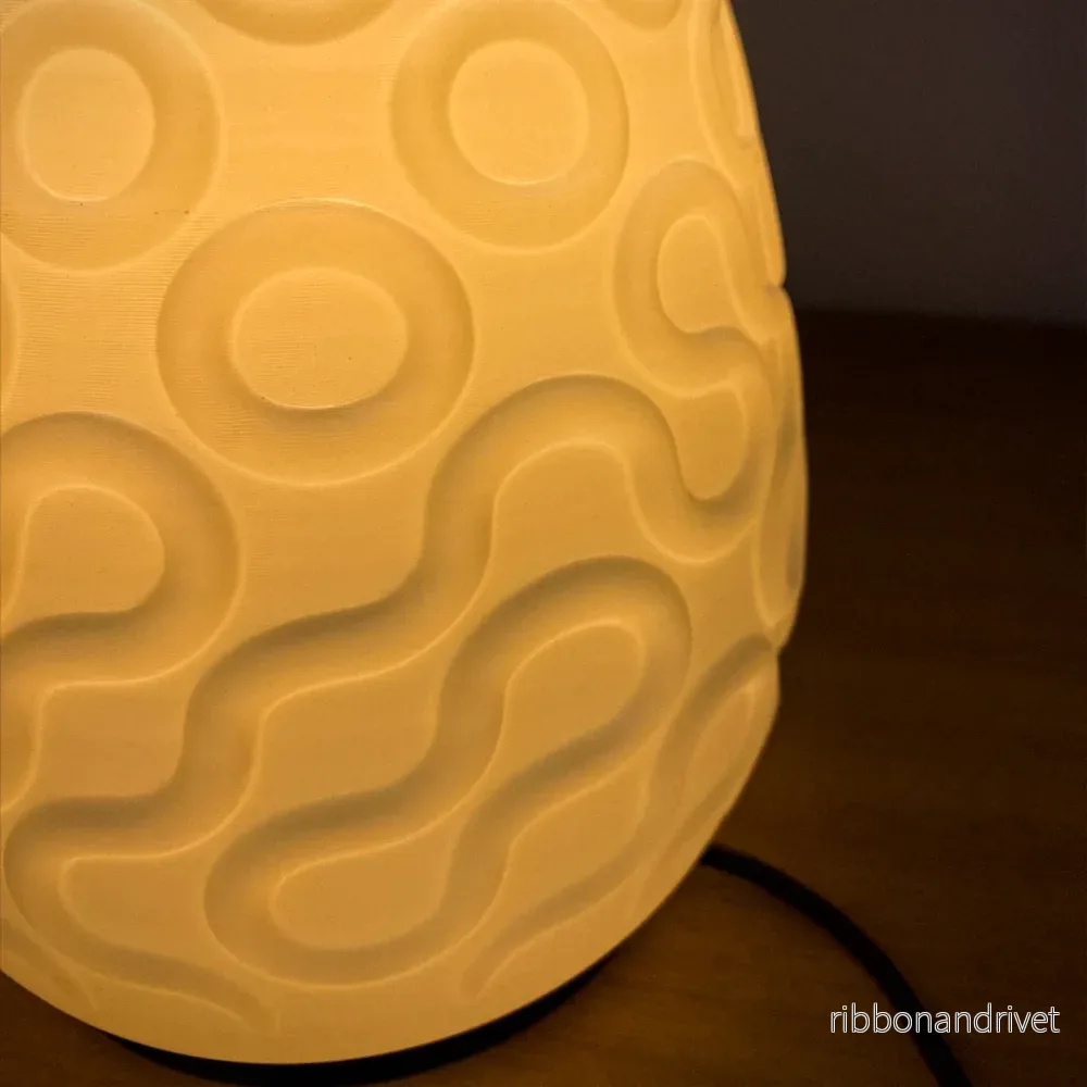 Seamless Table Lamp Seamless Table Lamp