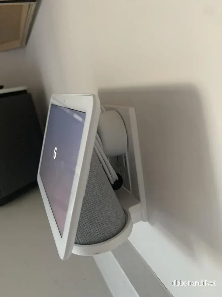 Google Nest Hub – Väggfäste med uttagshylla (4 delar)