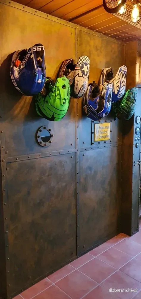 Väggmonterad hjälmhållare för motorcykel-, MX- och MTB-hjälmar - Bild 2