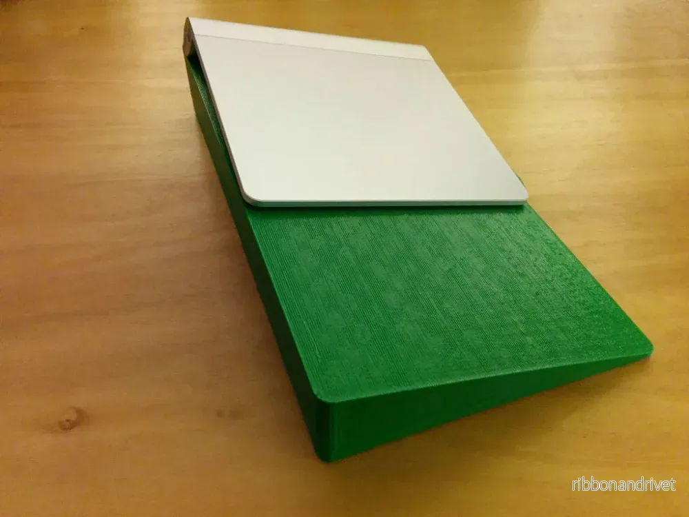 Ergonomisk hållare med handledsstöd för Magic Trackpad