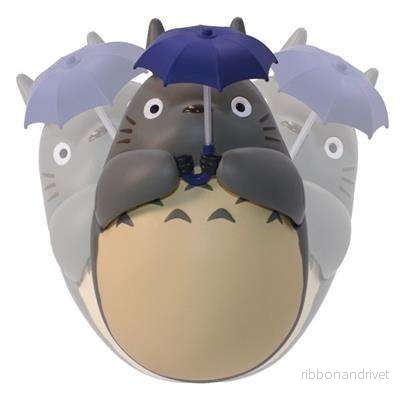 Stora Totoro Figur med Rund Botten och Blad