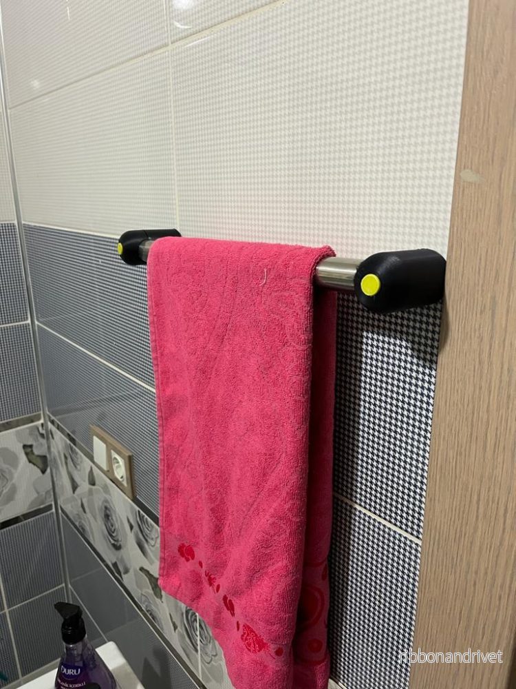 Praktisk handdukshållare Praktisk handdukshållare