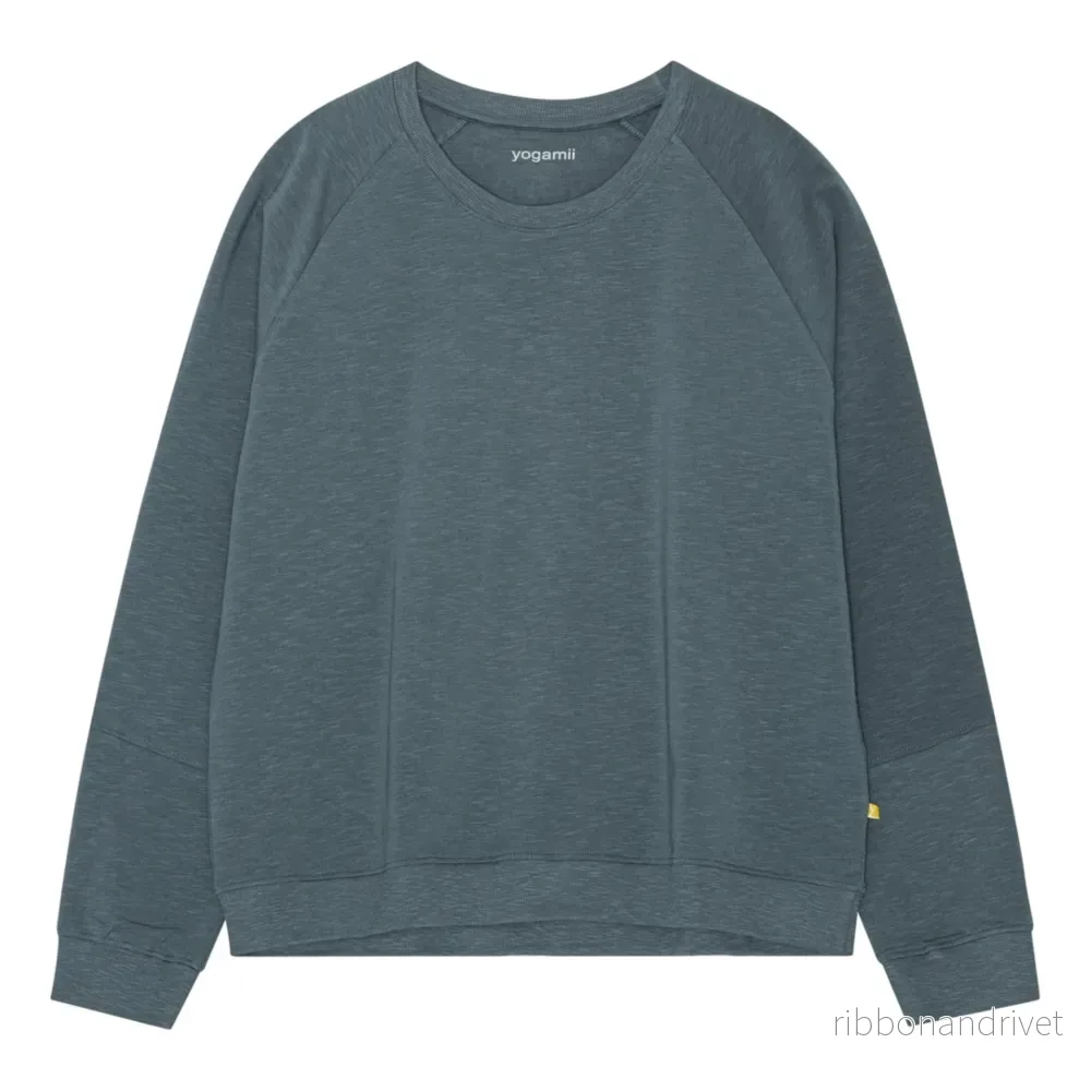 Mudra Sweatshirt – Dusty Blue Mudra Sweatshirt – Dusty Blue