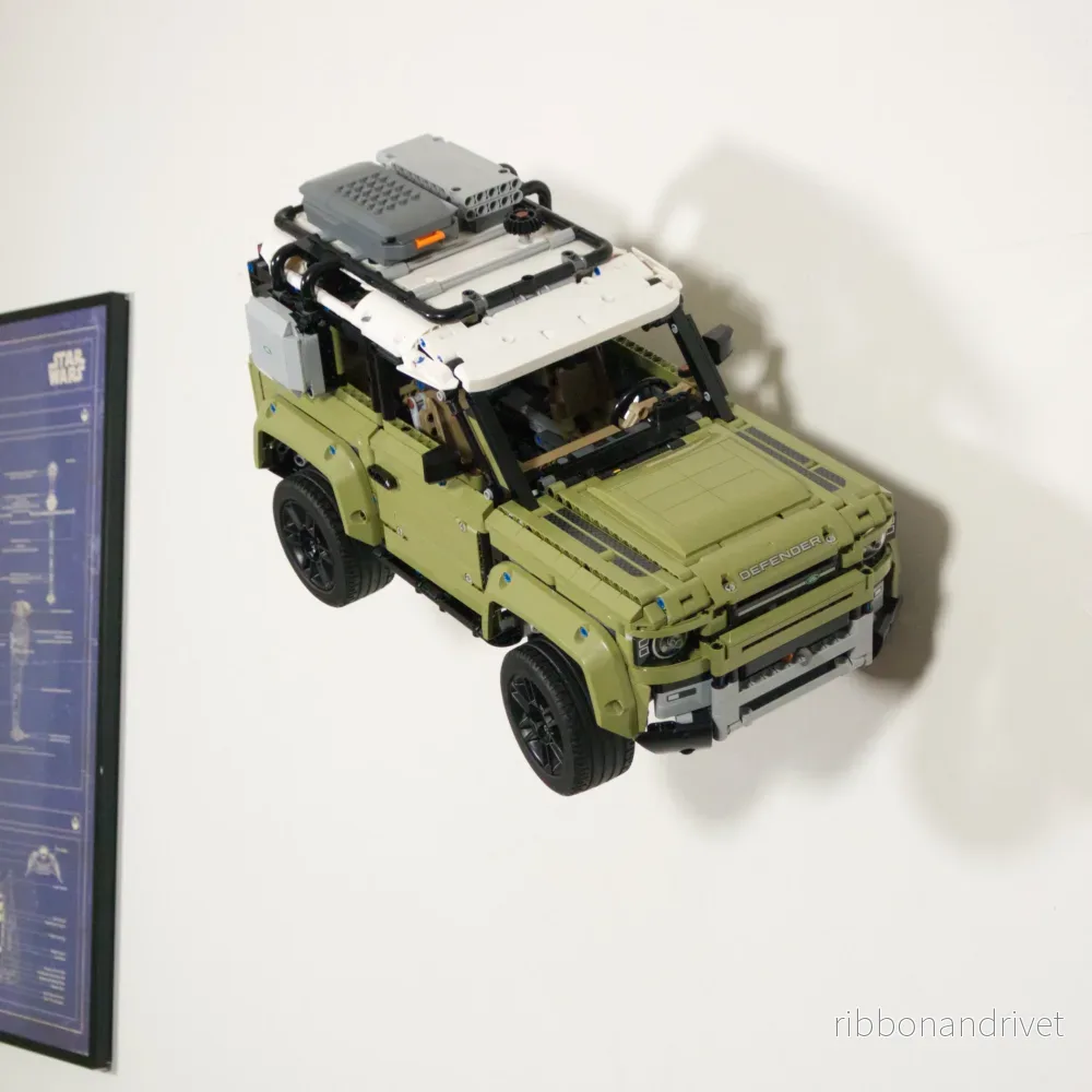Väggfäste för Technic Land Rover Defender 42110