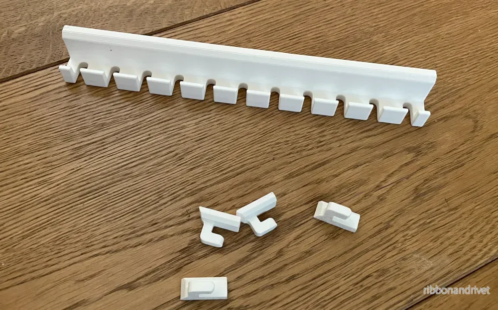 Skadis USB-kabelhållare - Bild 2