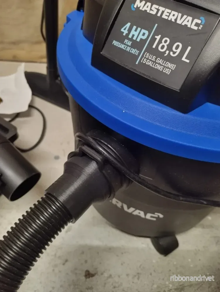 Adapter för dammsugsslang för MasterVac (2-1/4″ till 1-1/4″ gänga) Adapter för dammsugsslang för MasterVac (2-1/4″ till 1-1/4″ gänga)